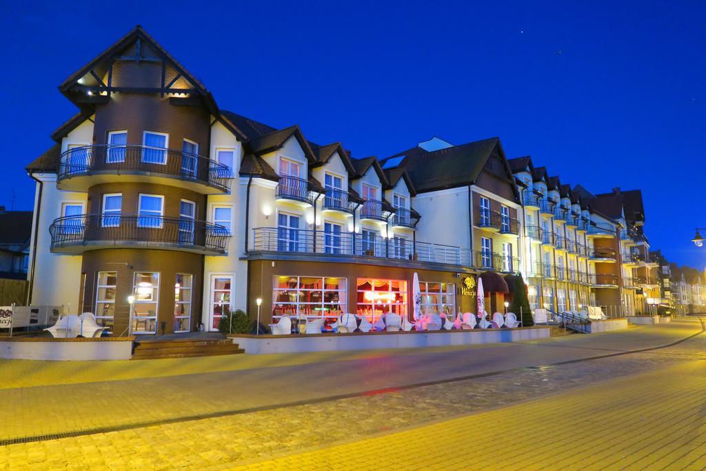 Hotel Morze Устка Экстерьер фото