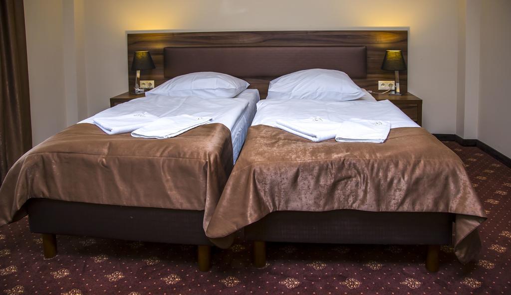 Hotel Morze Устка Экстерьер фото