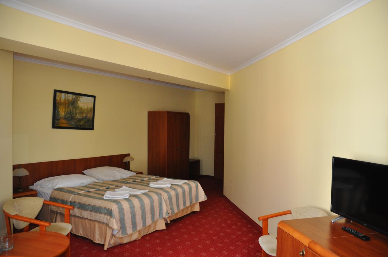Hotel Morze Устка Экстерьер фото