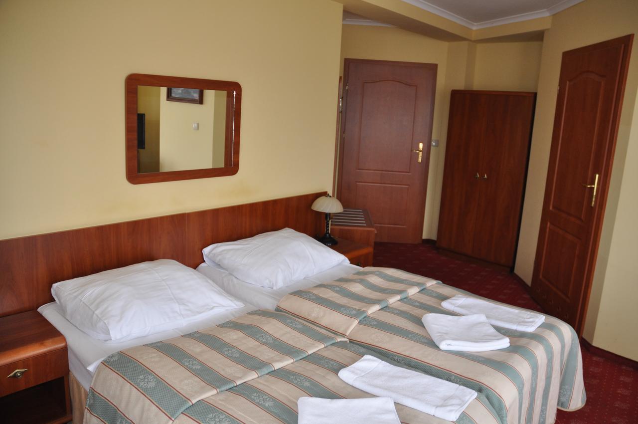 Hotel Morze Устка Экстерьер фото