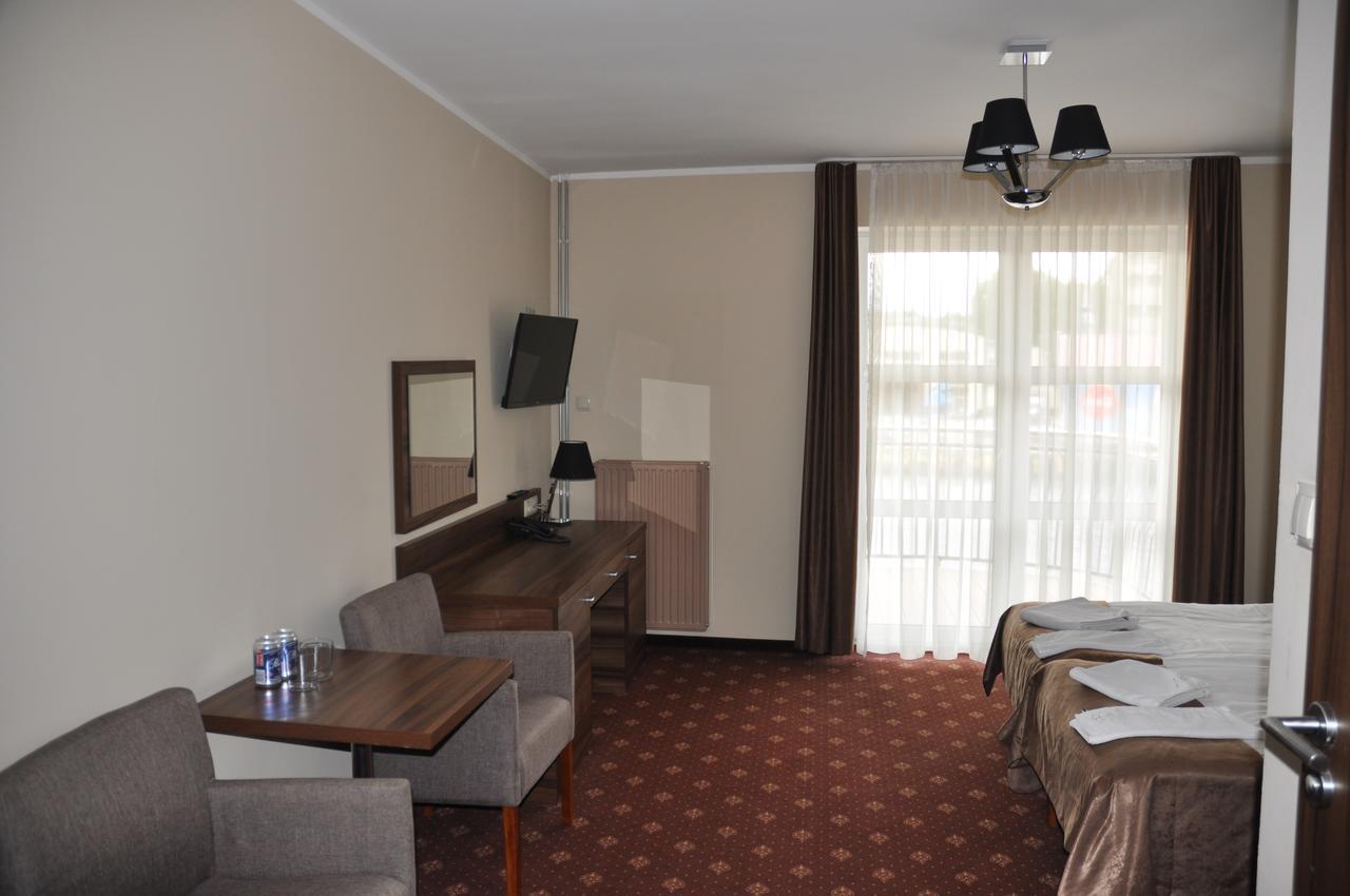 Hotel Morze Устка Экстерьер фото
