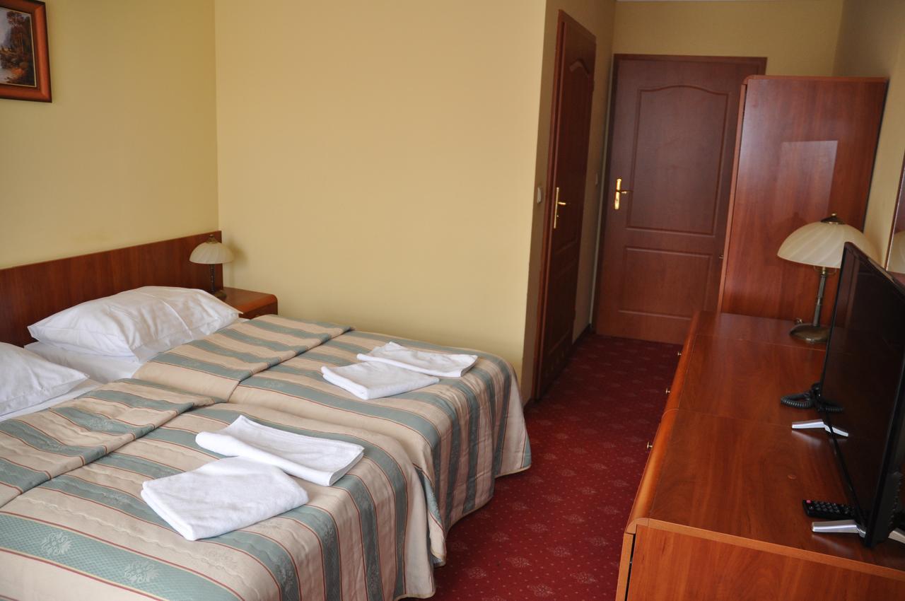 Hotel Morze Устка Экстерьер фото