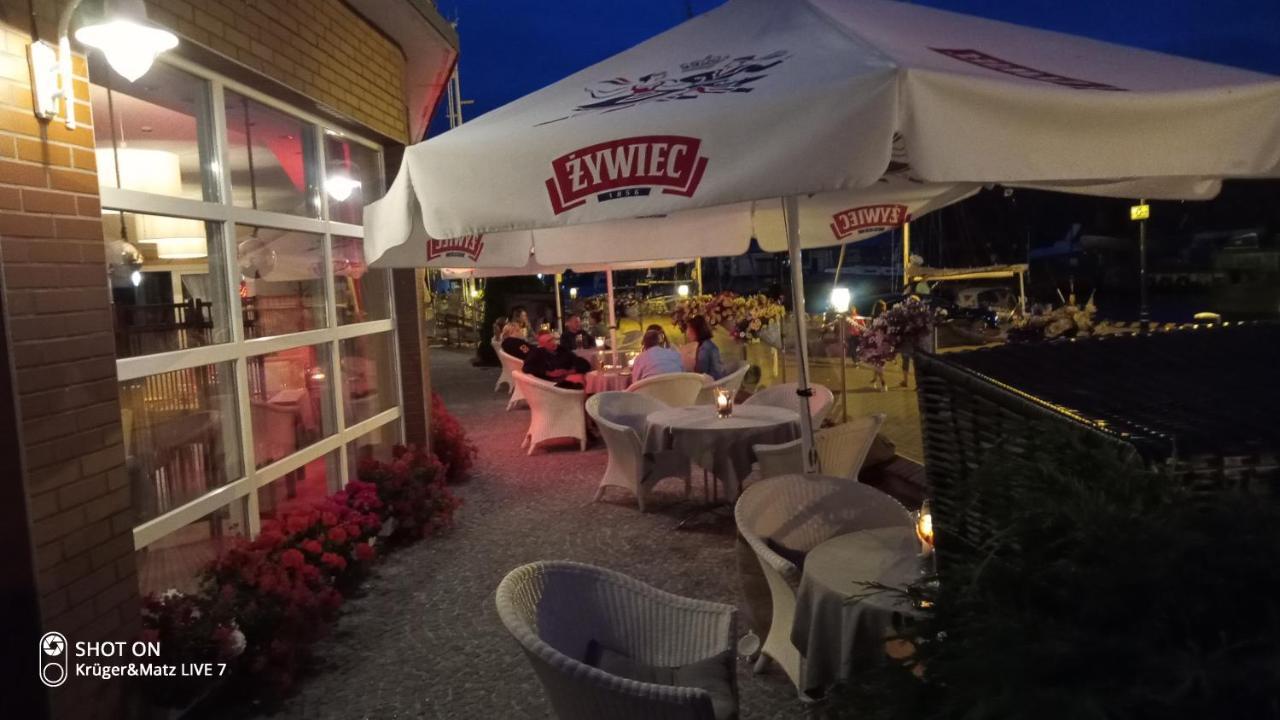 Hotel Morze Устка Экстерьер фото